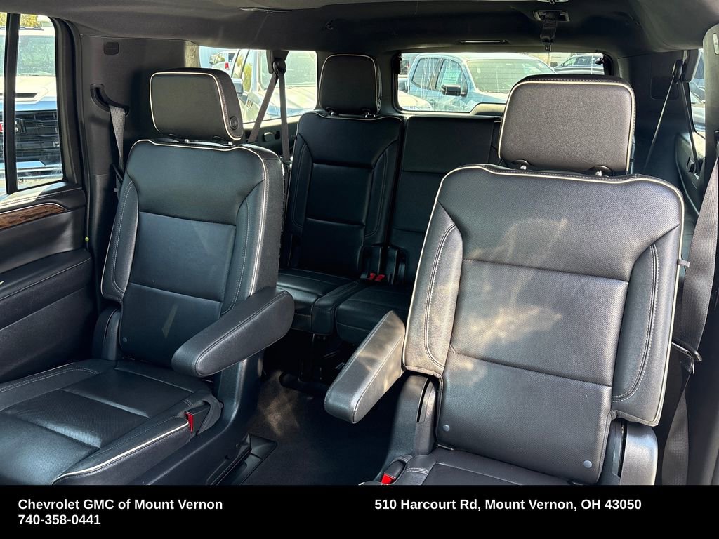 Used 2023 Chevrolet Suburban Premier AWD/4WD image 28