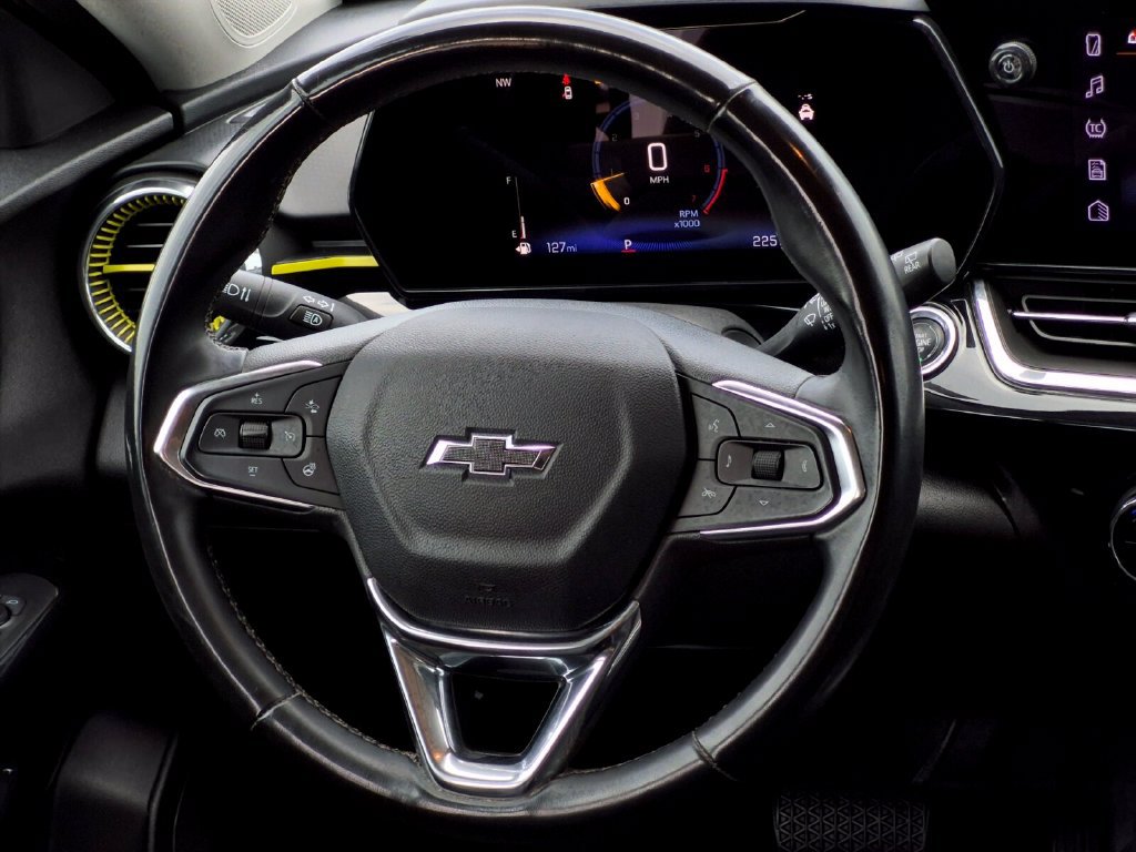 Used 2025 Chevrolet Trax ACTIV w/ Driver Confidence Package FWD image 13