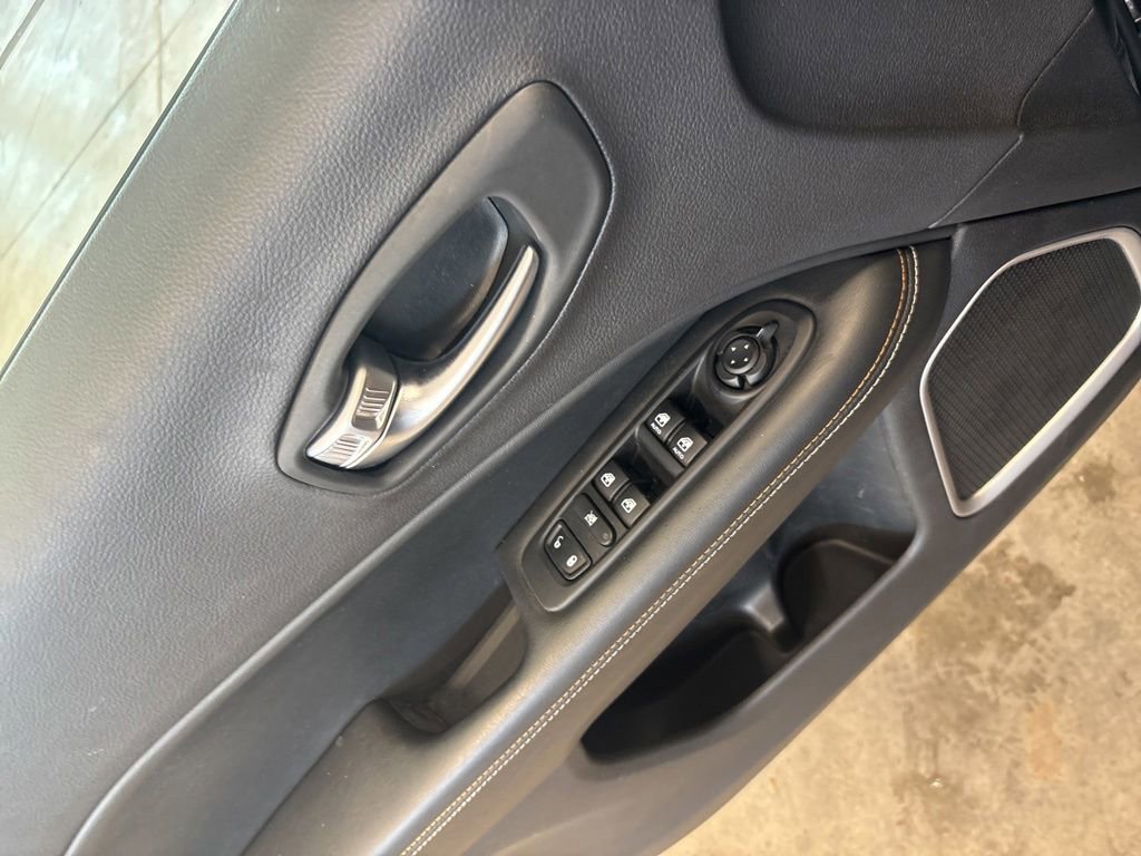 Used 2017 Jeep Compass Latitude w/ Popular Equipment Group AWD/4WD image 22