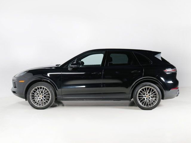 Certified 2023 Porsche Cayenne Platinum Edition image 2