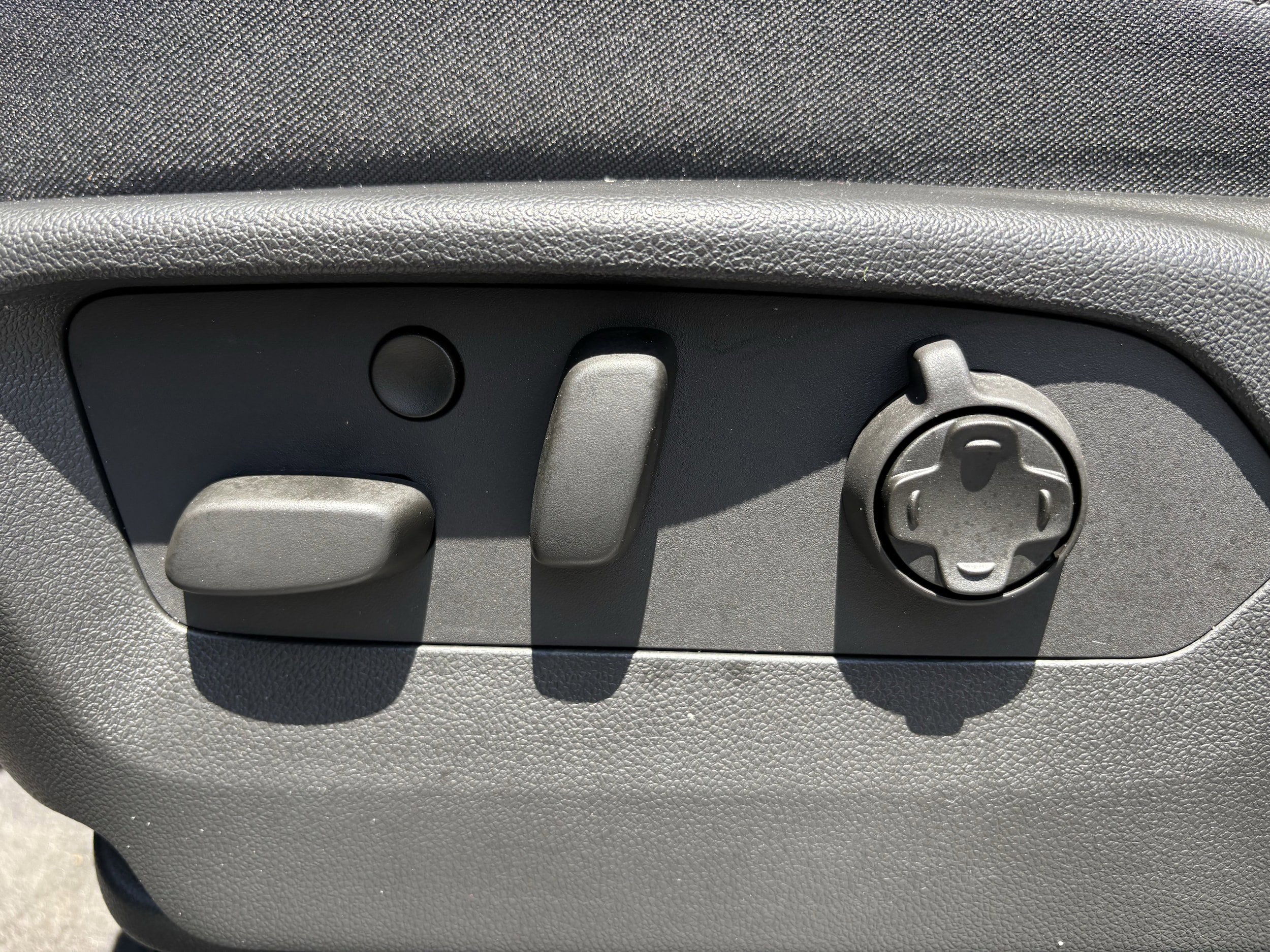 Used 2025 Buick Envision Avenir AWD/4WD image 29