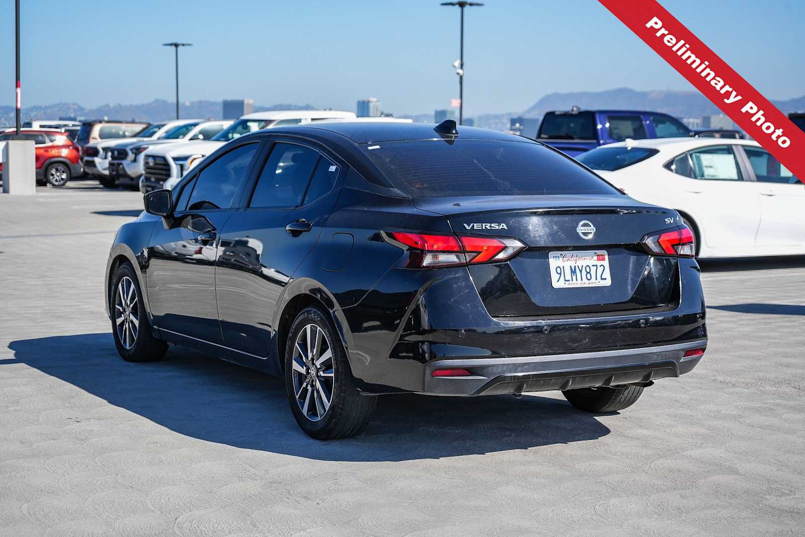 Used 2021 Nissan Versa SV FWD image 8