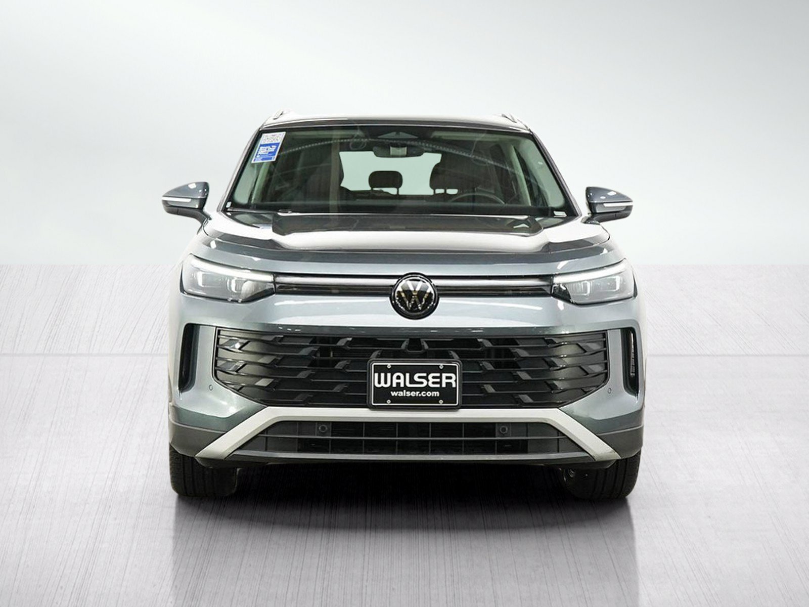 Used 2026 Volkswagen Tiguan SE AWD/4WD image 8