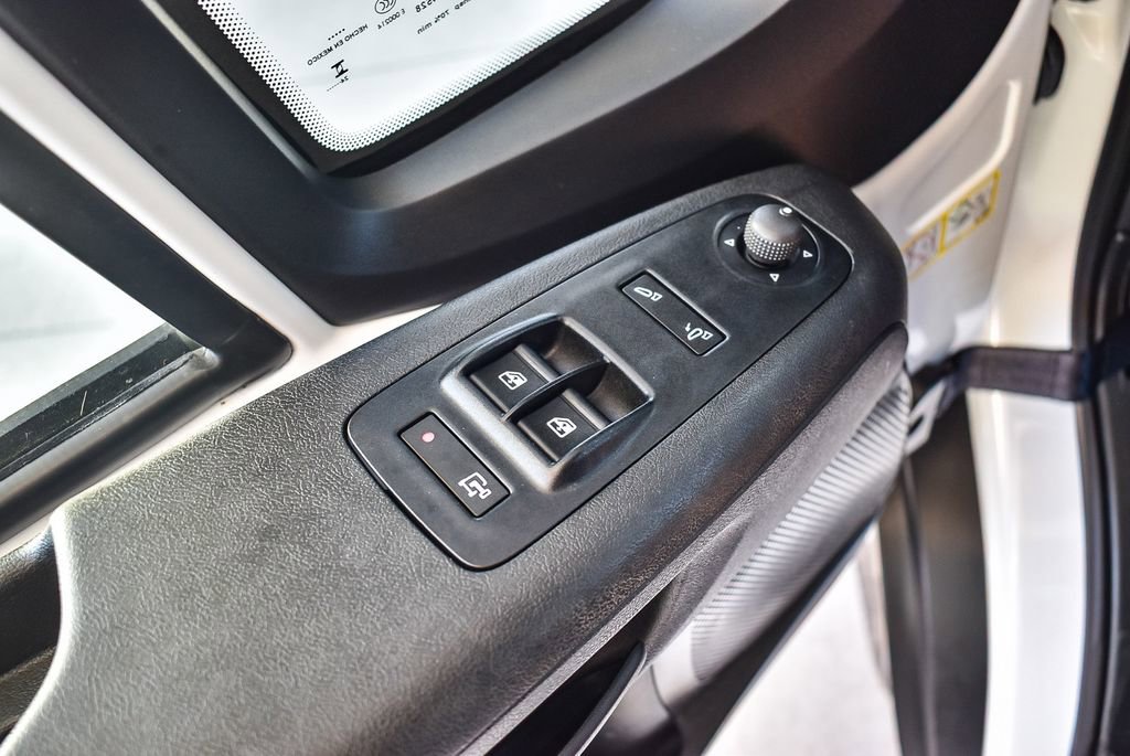 Used 2025 RAM ProMaster 2500 w/ Convenience Group image 15