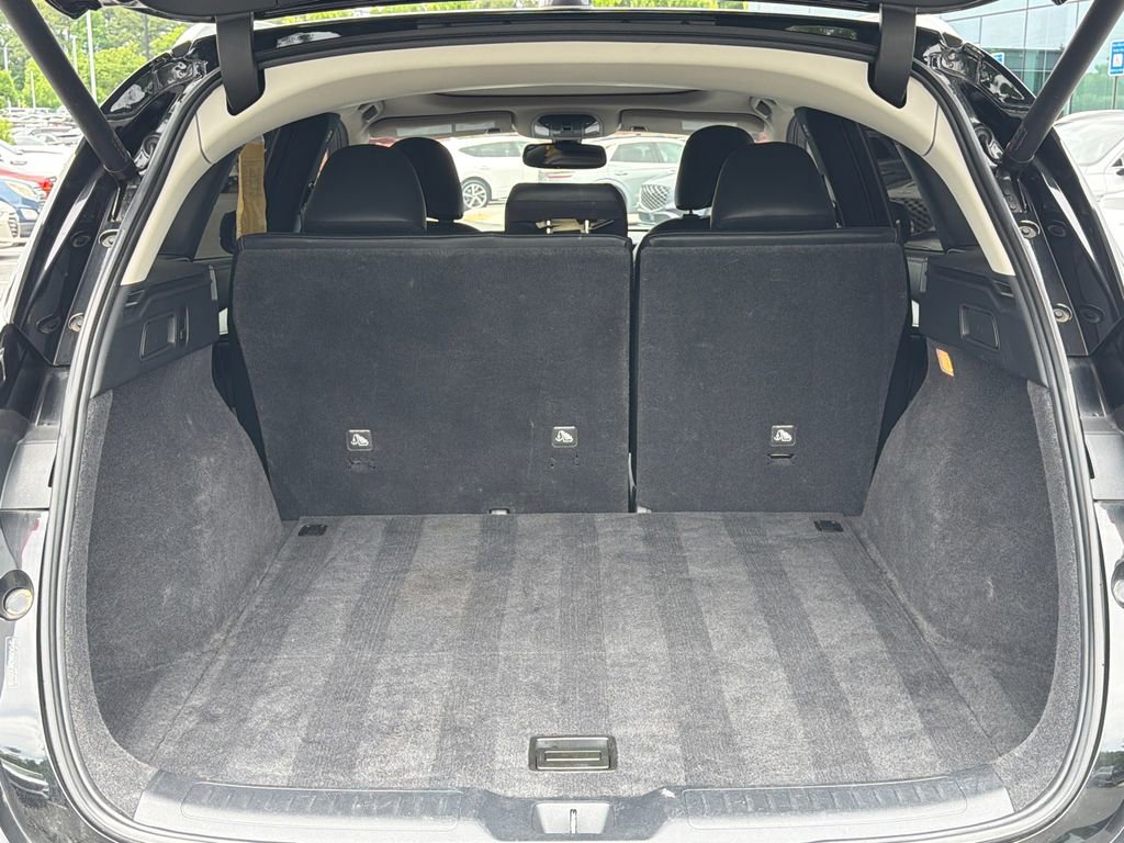 Used 2021 INFINITI QX50 Luxe FWD image 18