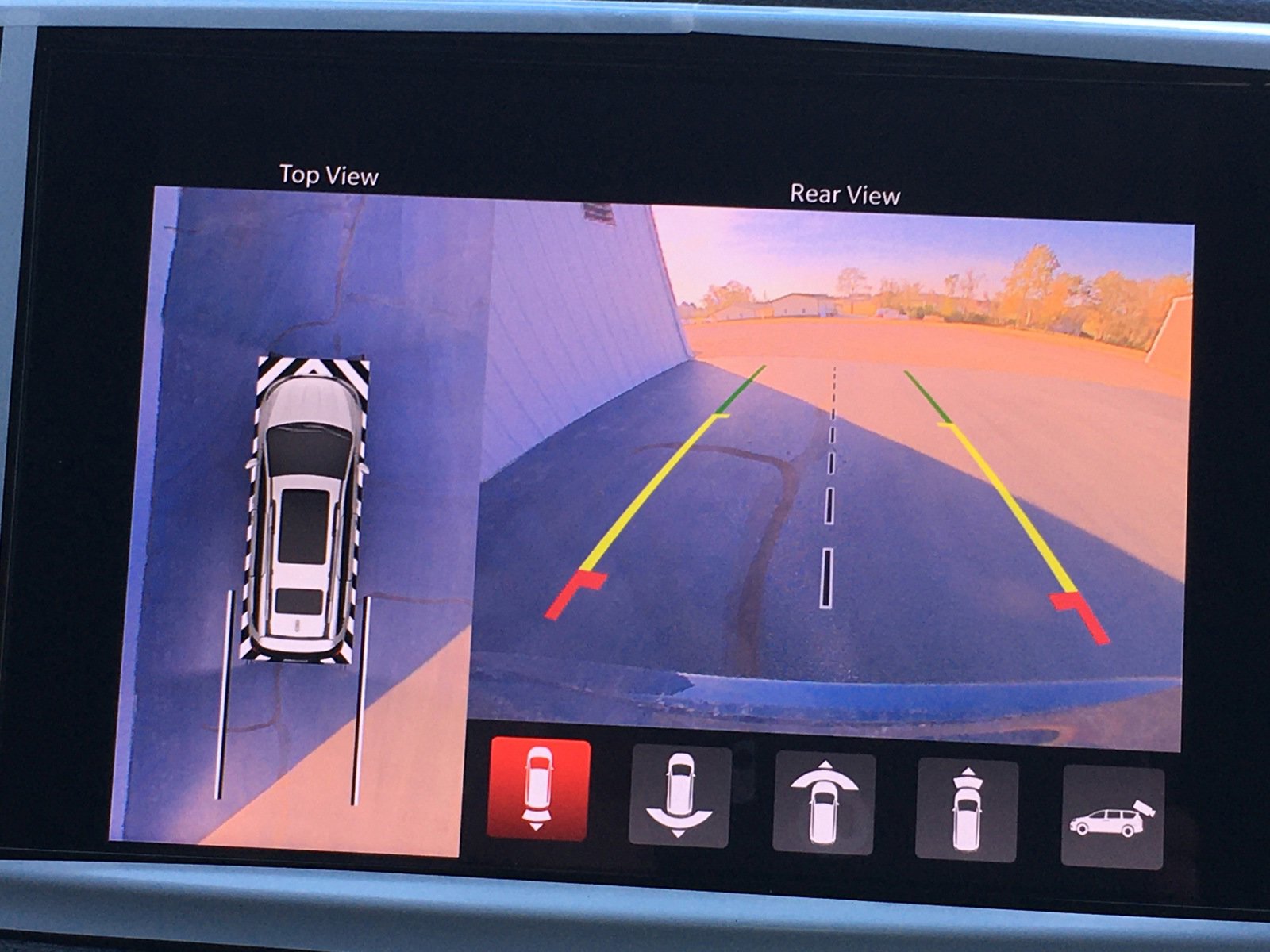 New 2025 Chrysler Pacifica Select image 25