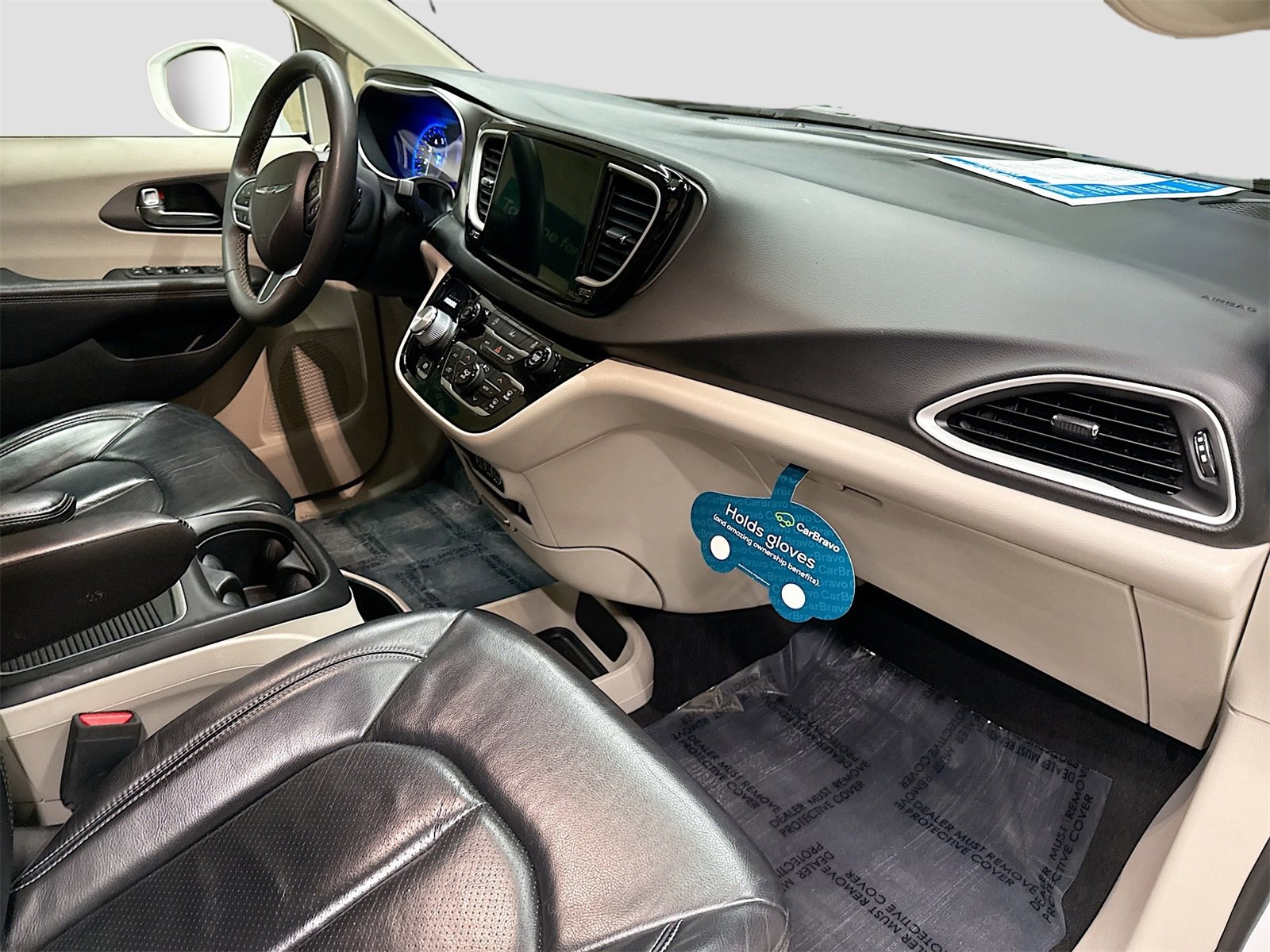 Used 2022 Chrysler Pacifica Touring-L image 28