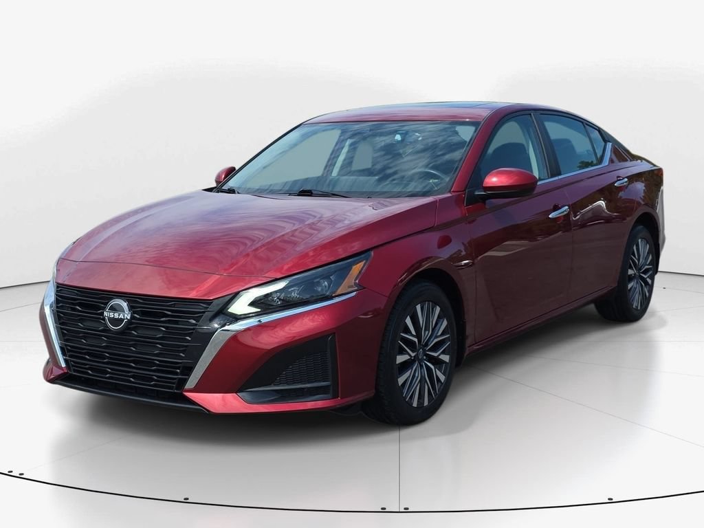 Used 2023 Nissan Altima 2.5 SV w/ SV Premium Package AWD/4WD image 11