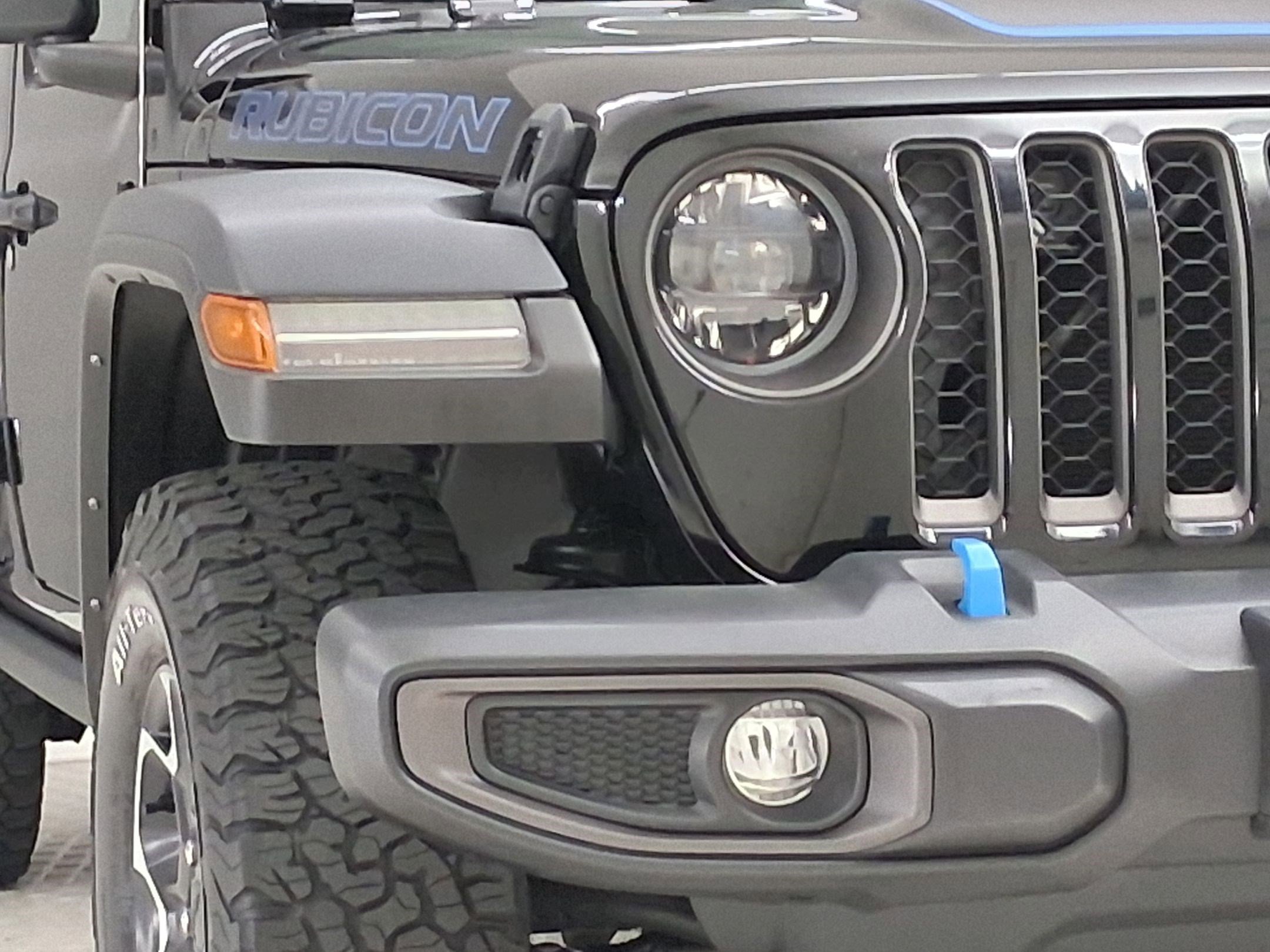 Used 2023 Jeep Wrangler Unlimited Rubicon 4xe w/ Safety Group AWD/4WD image 9