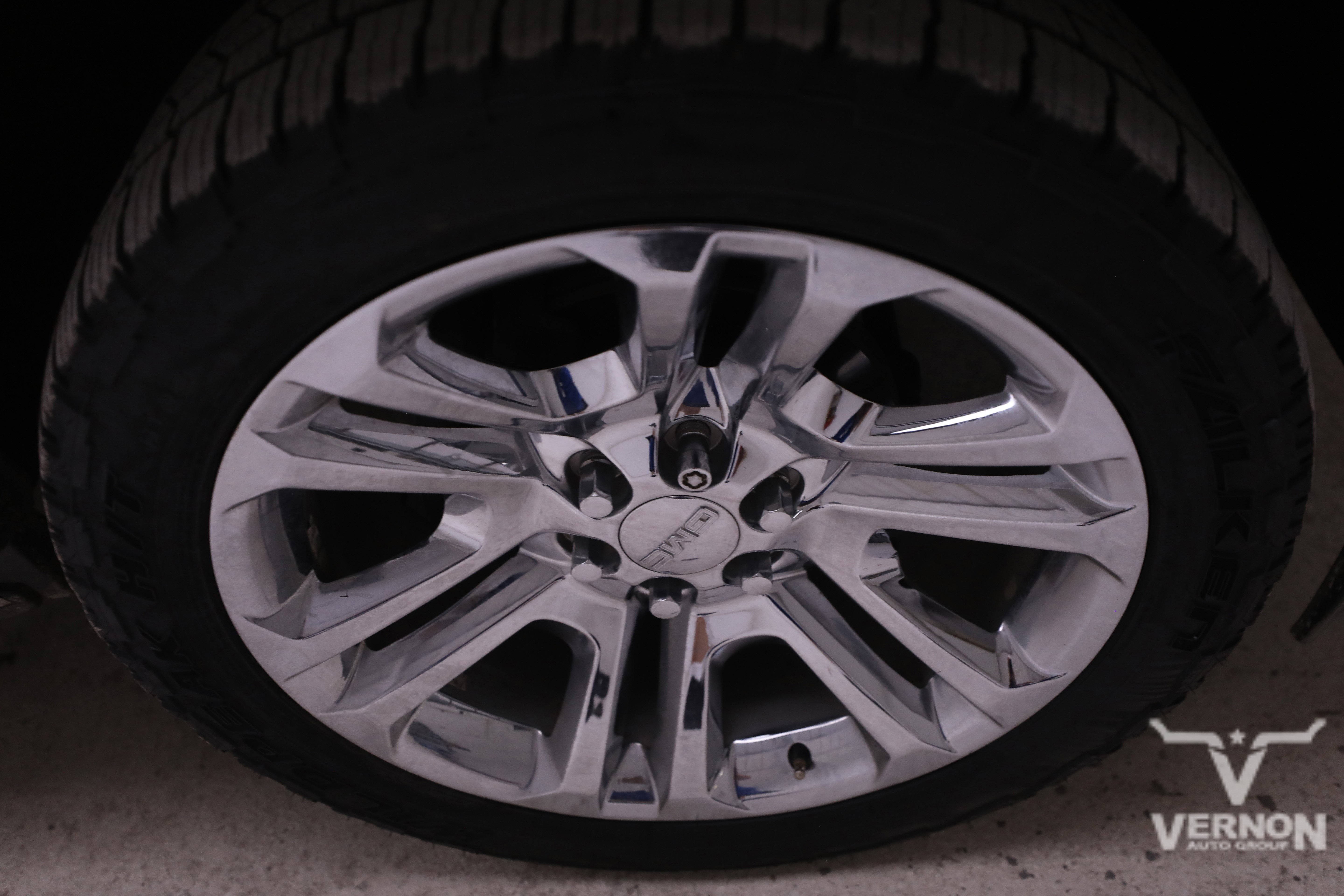 Used 2020 GMC Yukon XL SLT w/ Premium Edition image 31