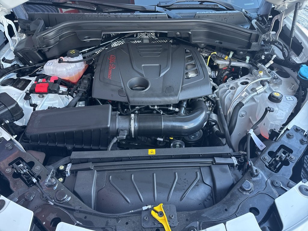 New 2025 Alfa Romeo Stelvio Sprint image 25