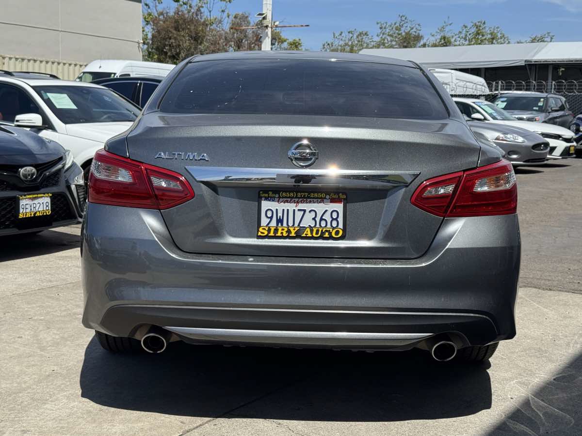 Used 2018 Nissan Altima 2.5 S FWD image 11