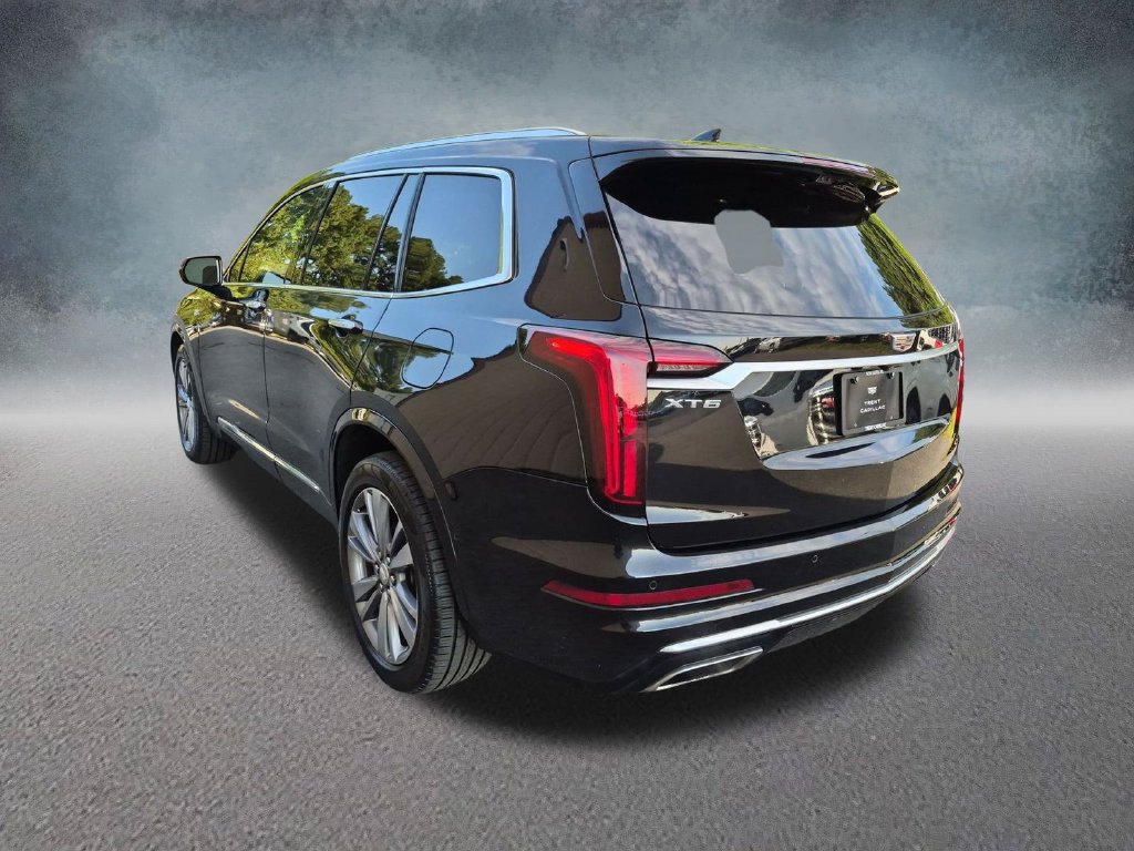 Used 2020 Cadillac XT6 Premium Luxury w/ Platinum Package FWD image 2