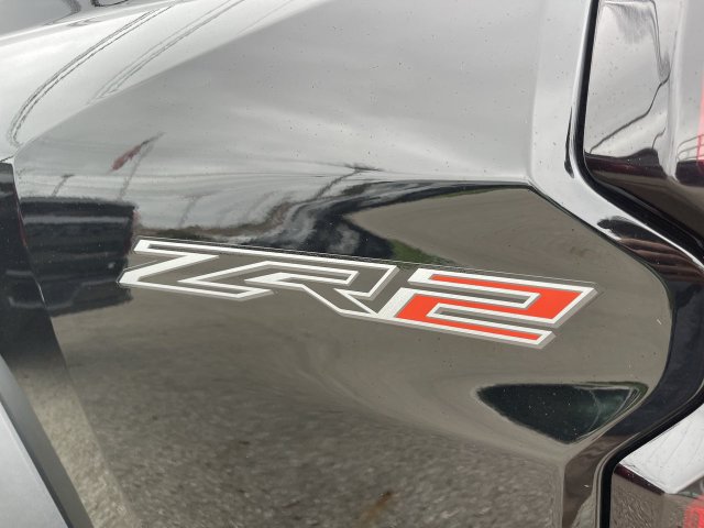 Used 2025 Chevrolet Colorado ZR2 AWD/4WD image 6