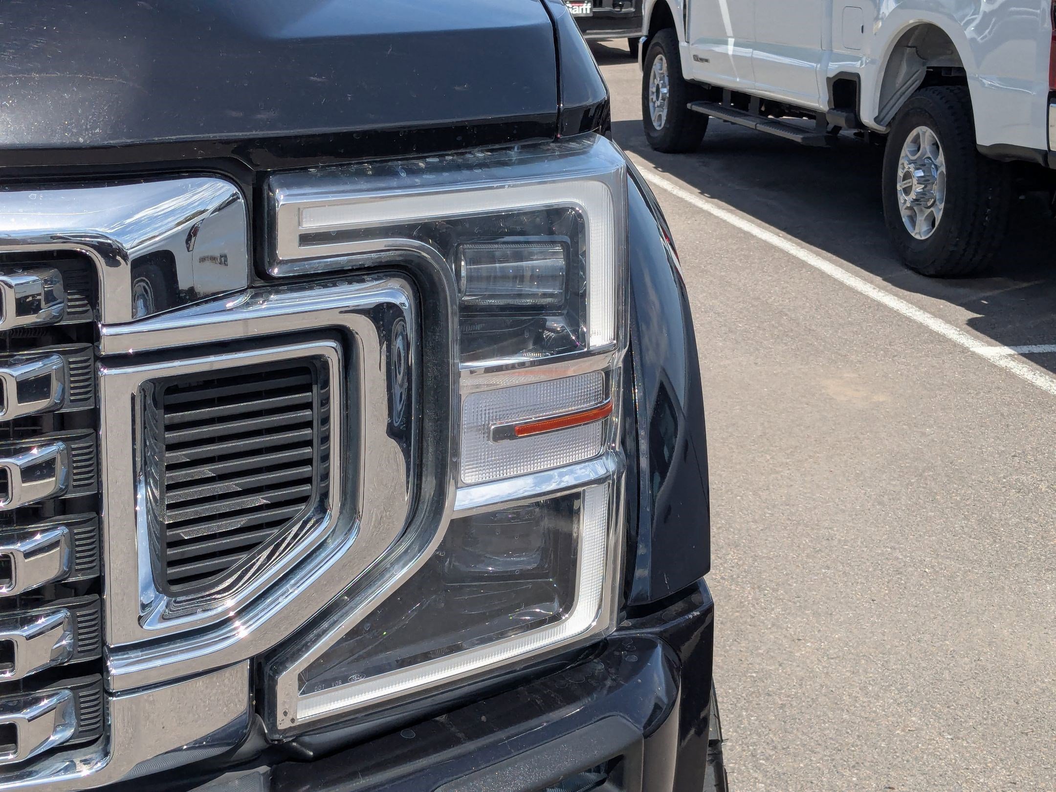Used 2022 Ford F450 Platinum w/ FX4 Off-Road Package image 14