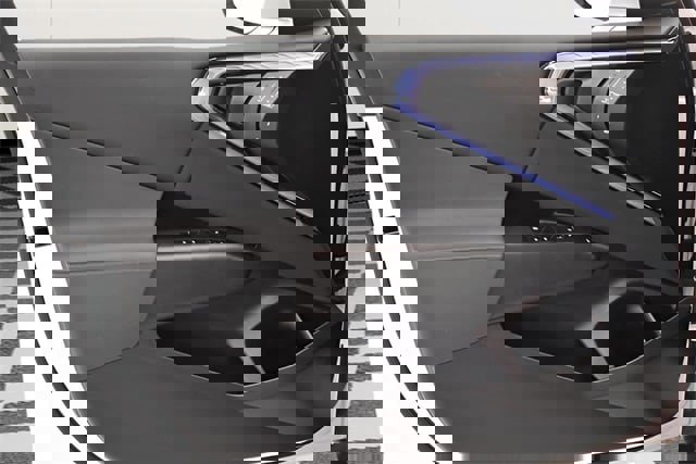 Used 2025 BMW X3 xDrive30i w/ Convenience Package image 22