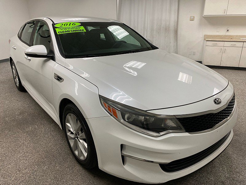 Used 2016 Kia Optima LX w/ Option Group 014 image 3