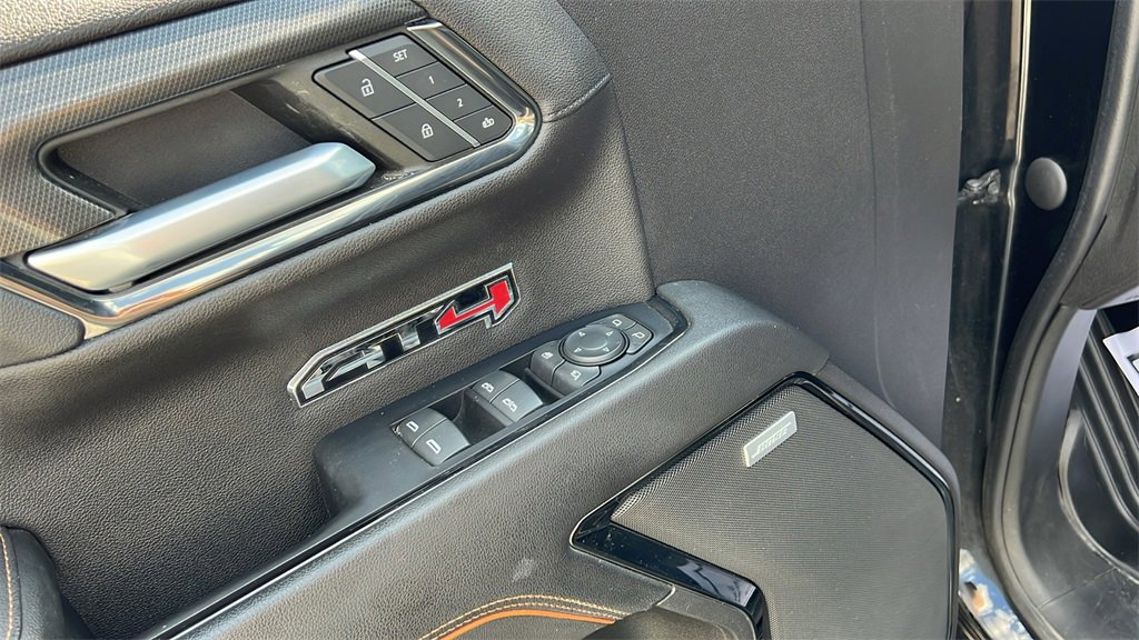 Used 2022 GMC Sierra 1500 AT4 w/ AT4 Premium Package image 11