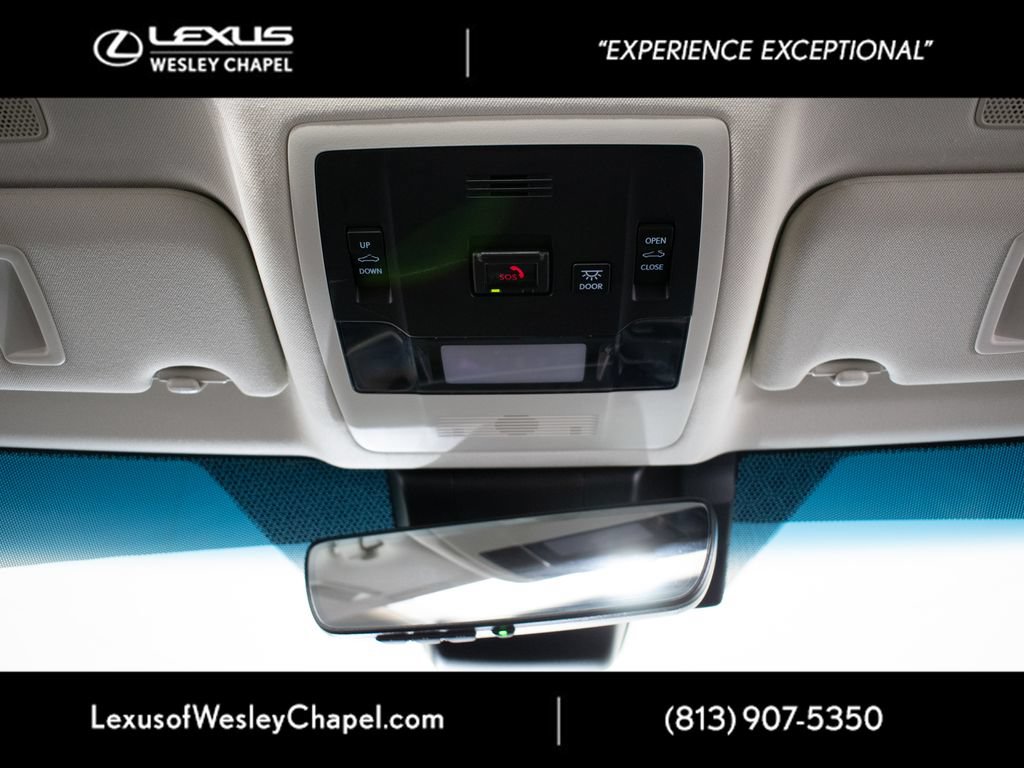 Used 2021 Lexus ES 300h Ultra Luxury w/ Accessory Package 2 FWD image 21