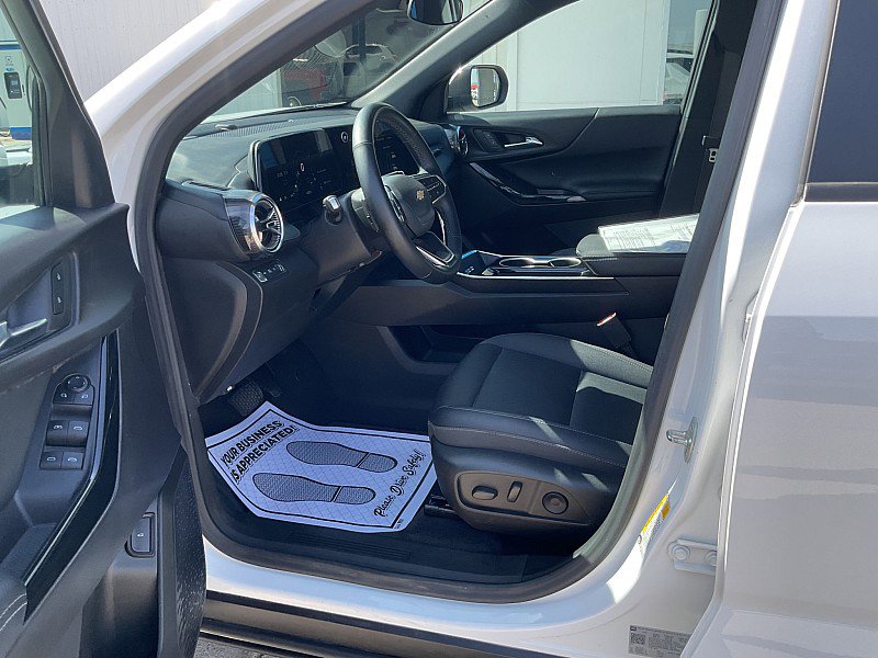 Used 2025 Chevrolet Equinox LT w/ Convenience Package II AWD/4WD image 11