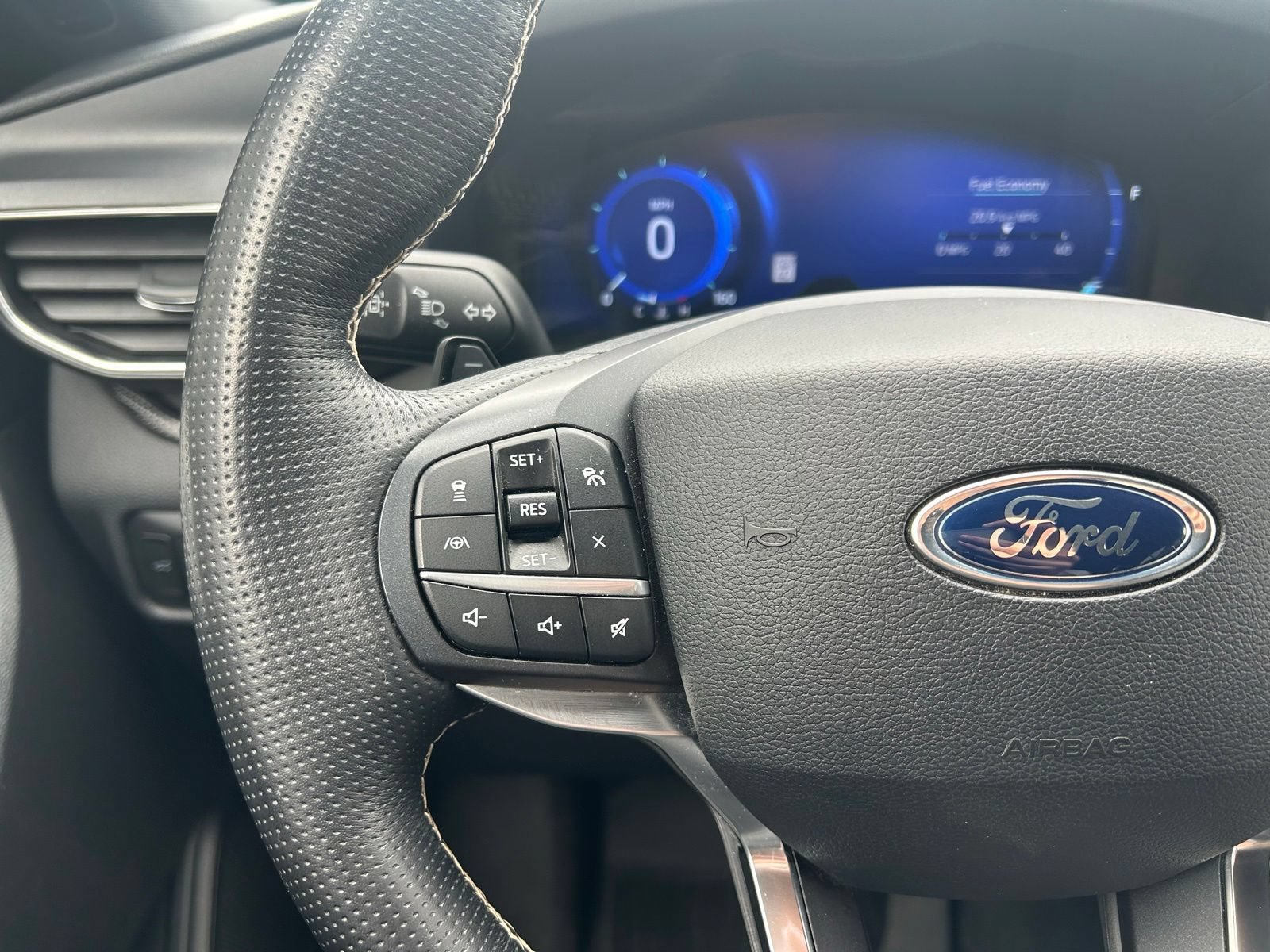 Used 2020 Ford Explorer ST w/ ST High-Performance Pack AWD/4WD image 17