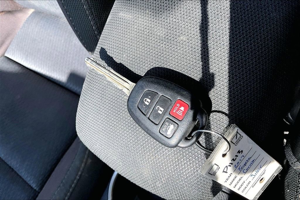 Used 2017 Toyota Corolla XSE FWD image 26