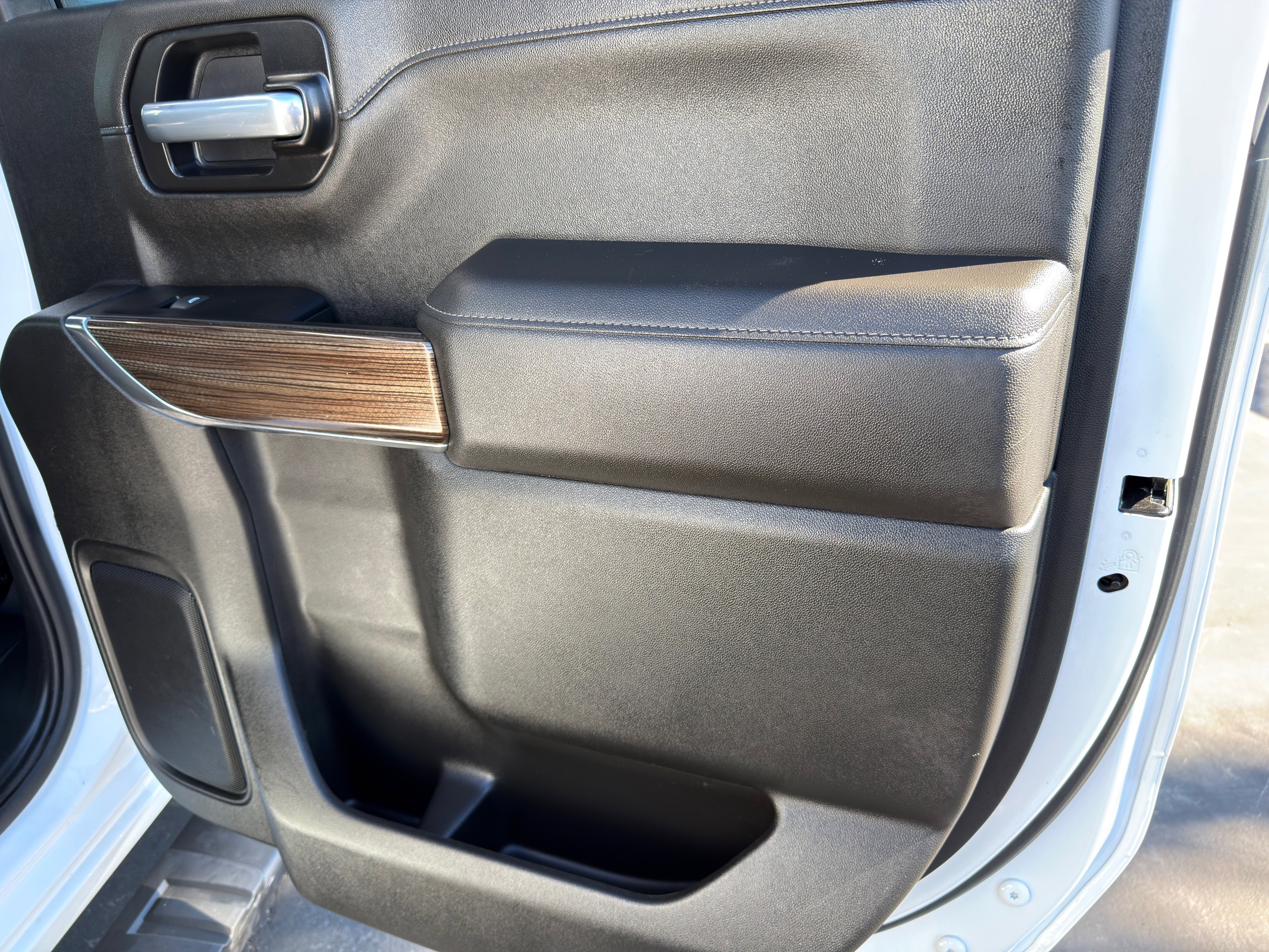 Used 2021 Chevrolet Silverado 1500 RST w/ Z71 Off-Road Package image 13