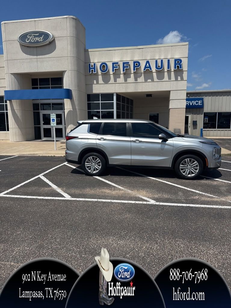 Used 2024 Mitsubishi Outlander ES