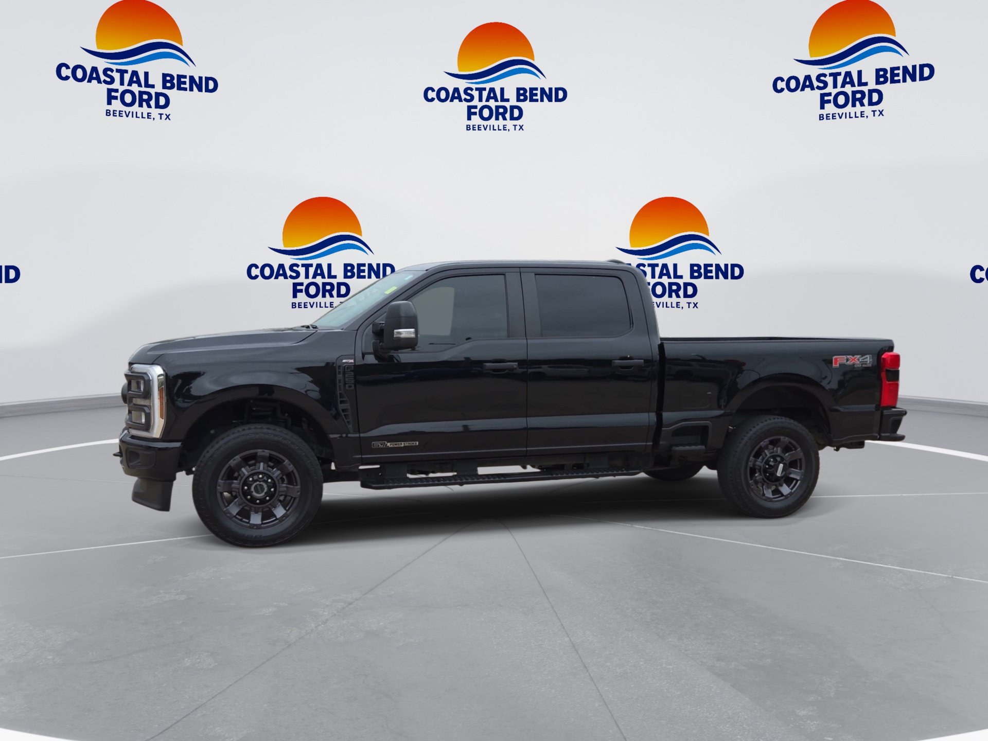 Used 2025 Ford F250 XL w/ STX Appearance Package AWD/4WD image 4