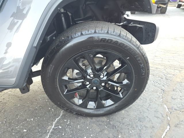 Used 2025 Jeep Wrangler Unlimited Sahara w/ Safety Group image 49