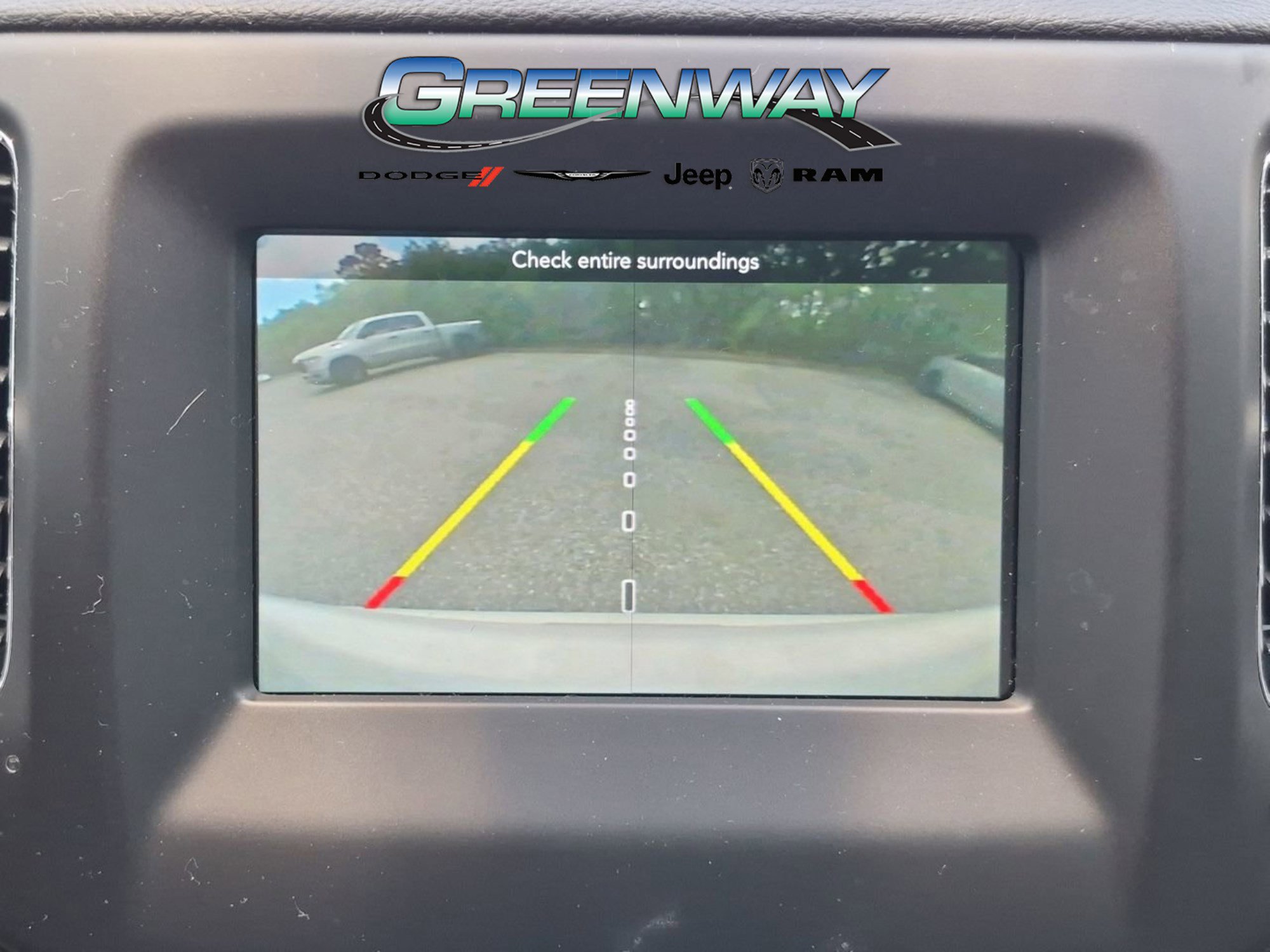 Used 2018 Jeep Compass Latitude w/ Popular Equipment Group FWD image 18