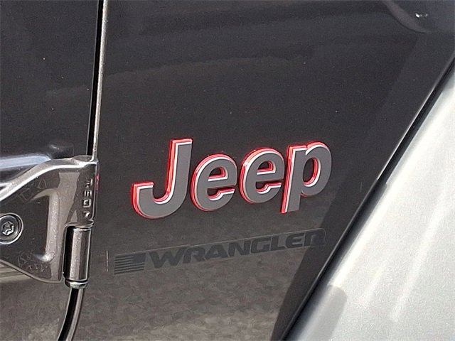 Certified 2025 Jeep Wrangler Unlimited Rubicon w/ Technology Group image 16