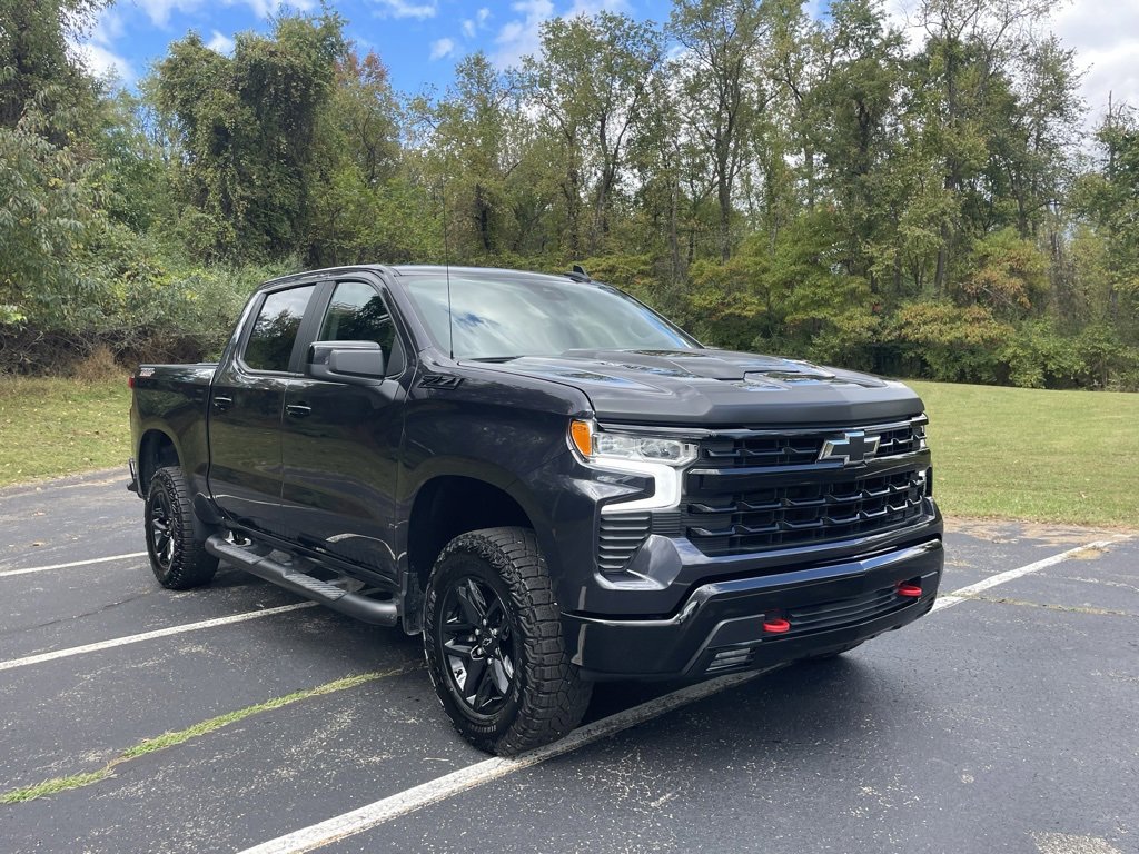 Used 2024 Chevrolet Silverado 1500 LT Trail Boss w/ LPO, Dark Essentials Package image 1
