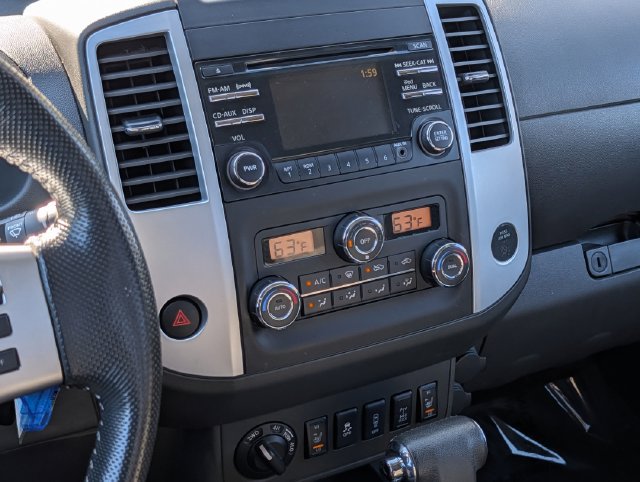 Used 2014 Nissan Frontier PRO-4X w/ Pro-4x Graphics Package AWD/4WD image 18