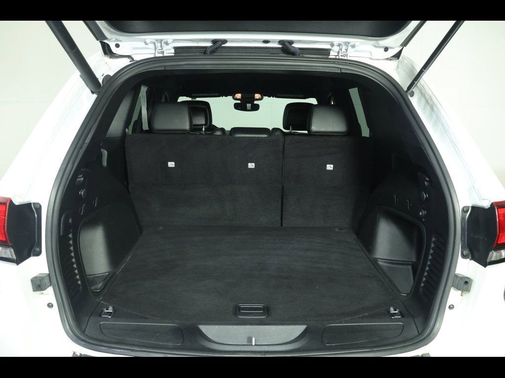 Used 2022 Jeep Grand Cherokee Laredo X image 14