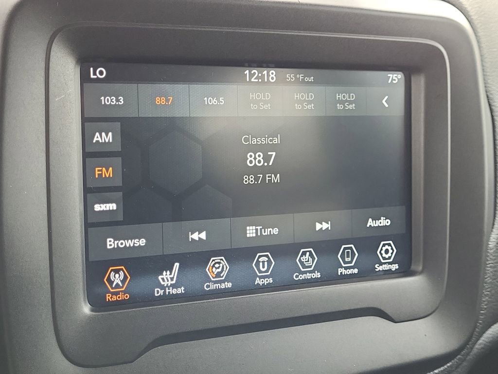 Used 2020 Jeep Renegade Latitude w/ Cold Weather Group image 25