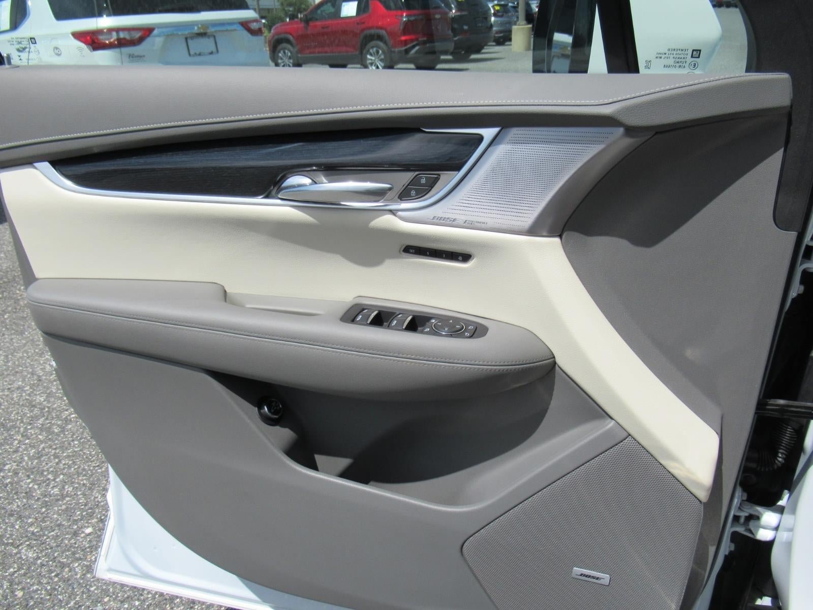 Used 2024 Cadillac XT6 Premium Luxury w/ Technology Package AWD/4WD image 20