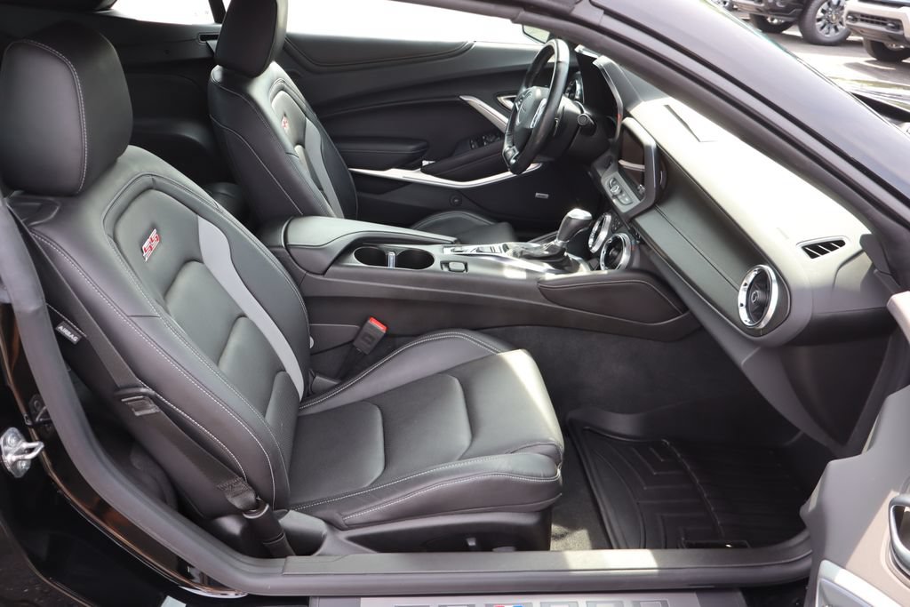 Used 2022 Chevrolet Camaro SS RWD image 21