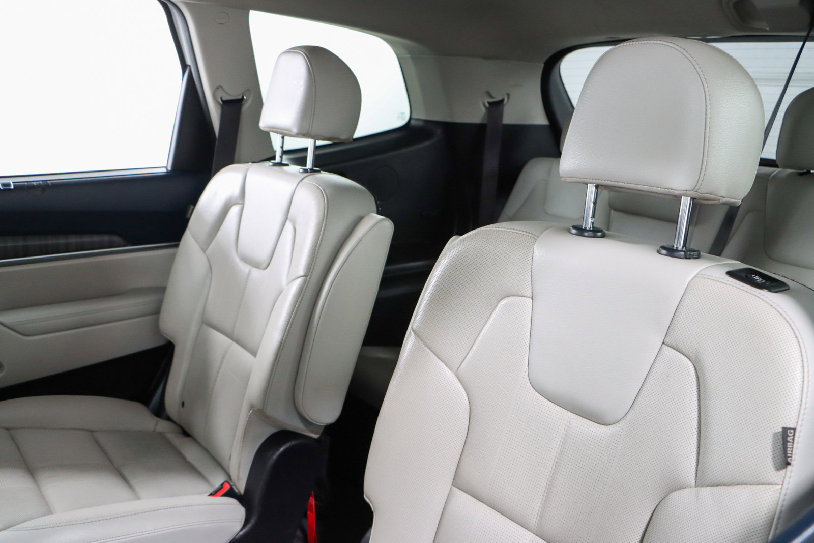 Used 2024 Kia Telluride EX w/ EX Captain's Chair Package image 25