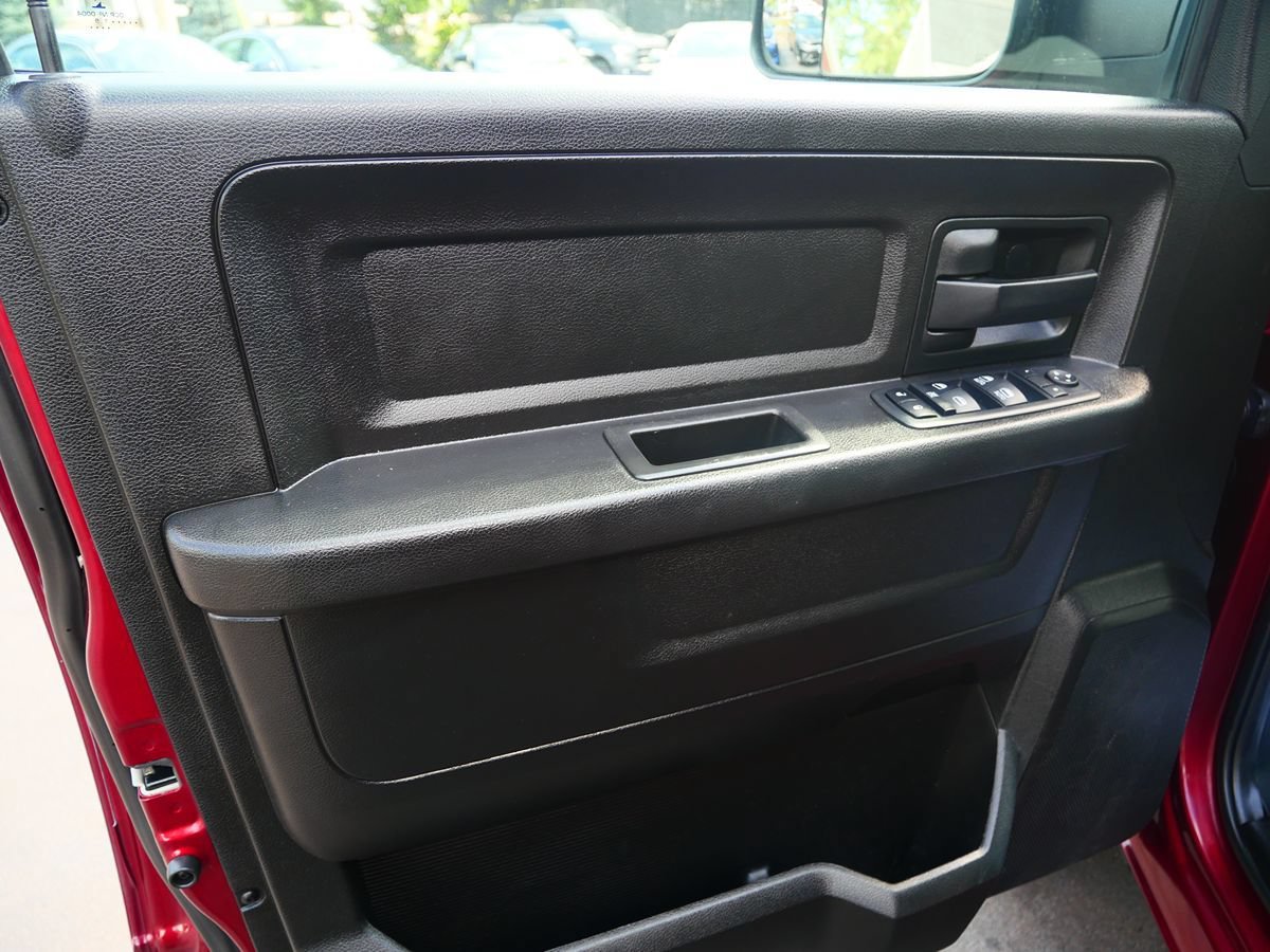 Used 2019 RAM 1500 Express AWD/4WD image 13