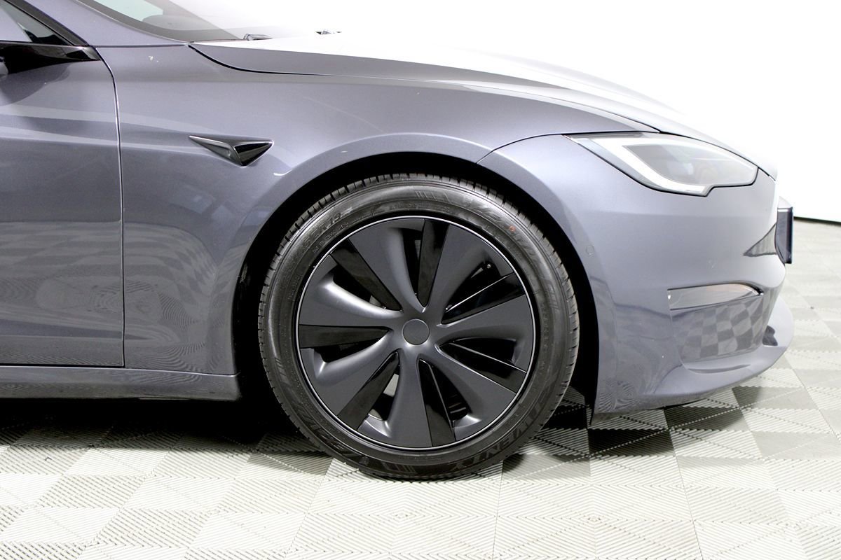Used 2022 Tesla Model S AWD/4WD image 35