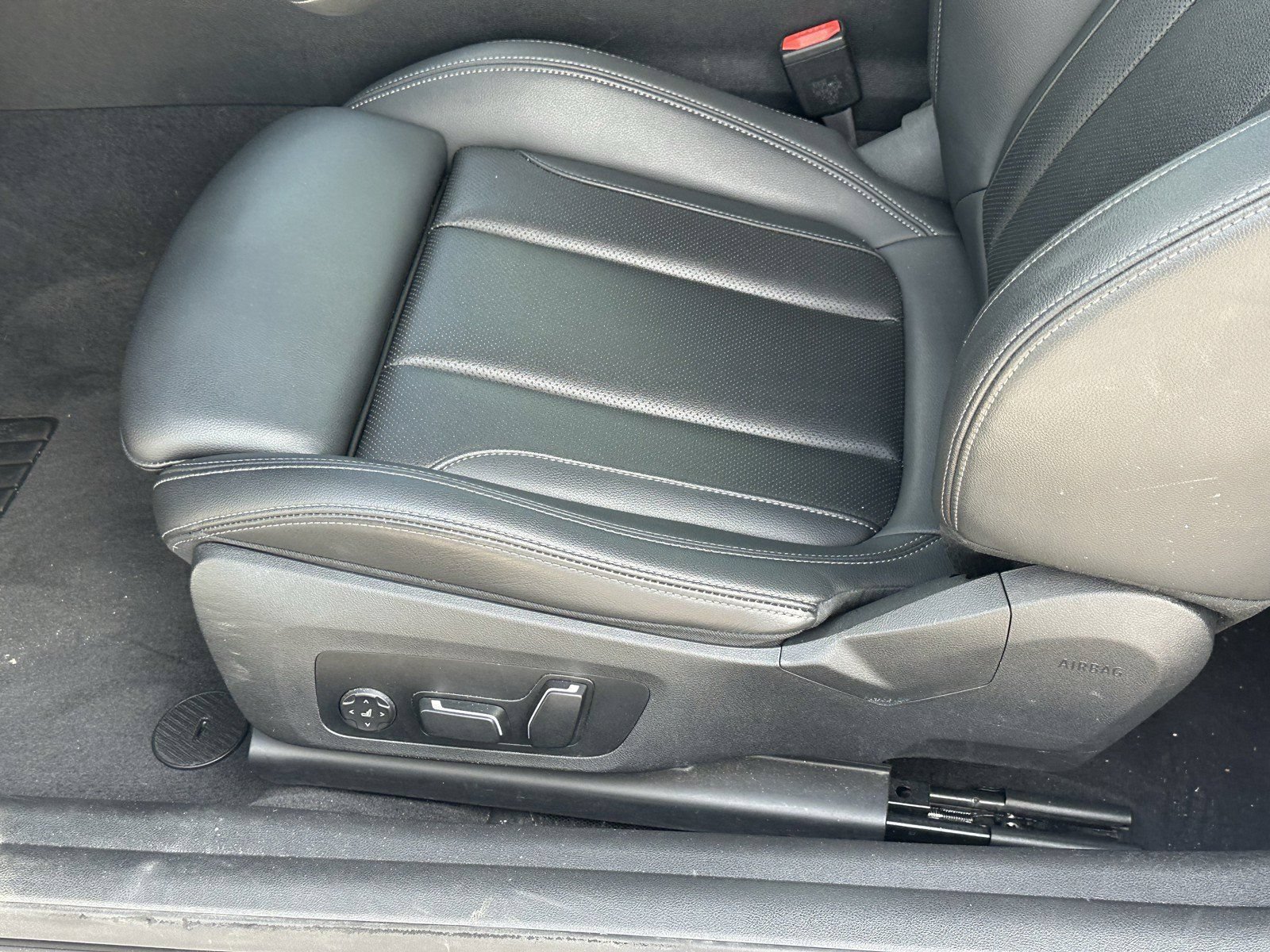 Certified 2025 BMW 430i Convertible w/ Premium Package RWD image 15