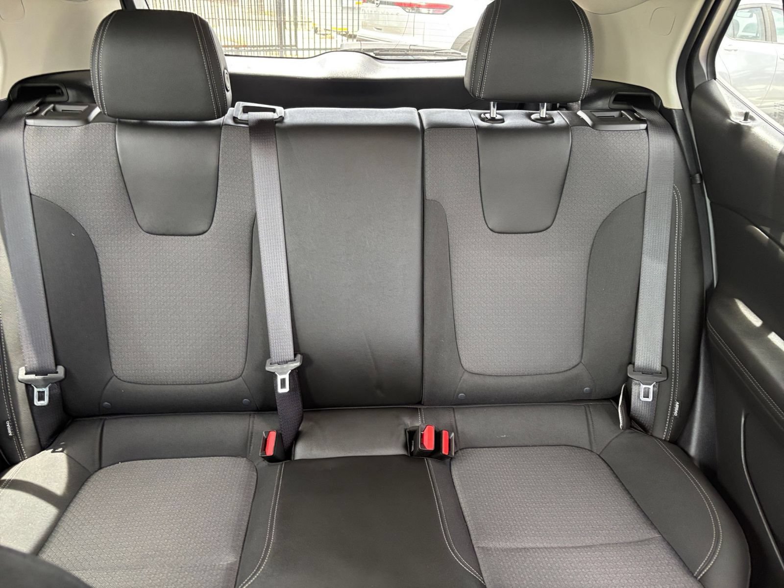 Used 2025 Buick Encore GX Preferred AWD/4WD image 36
