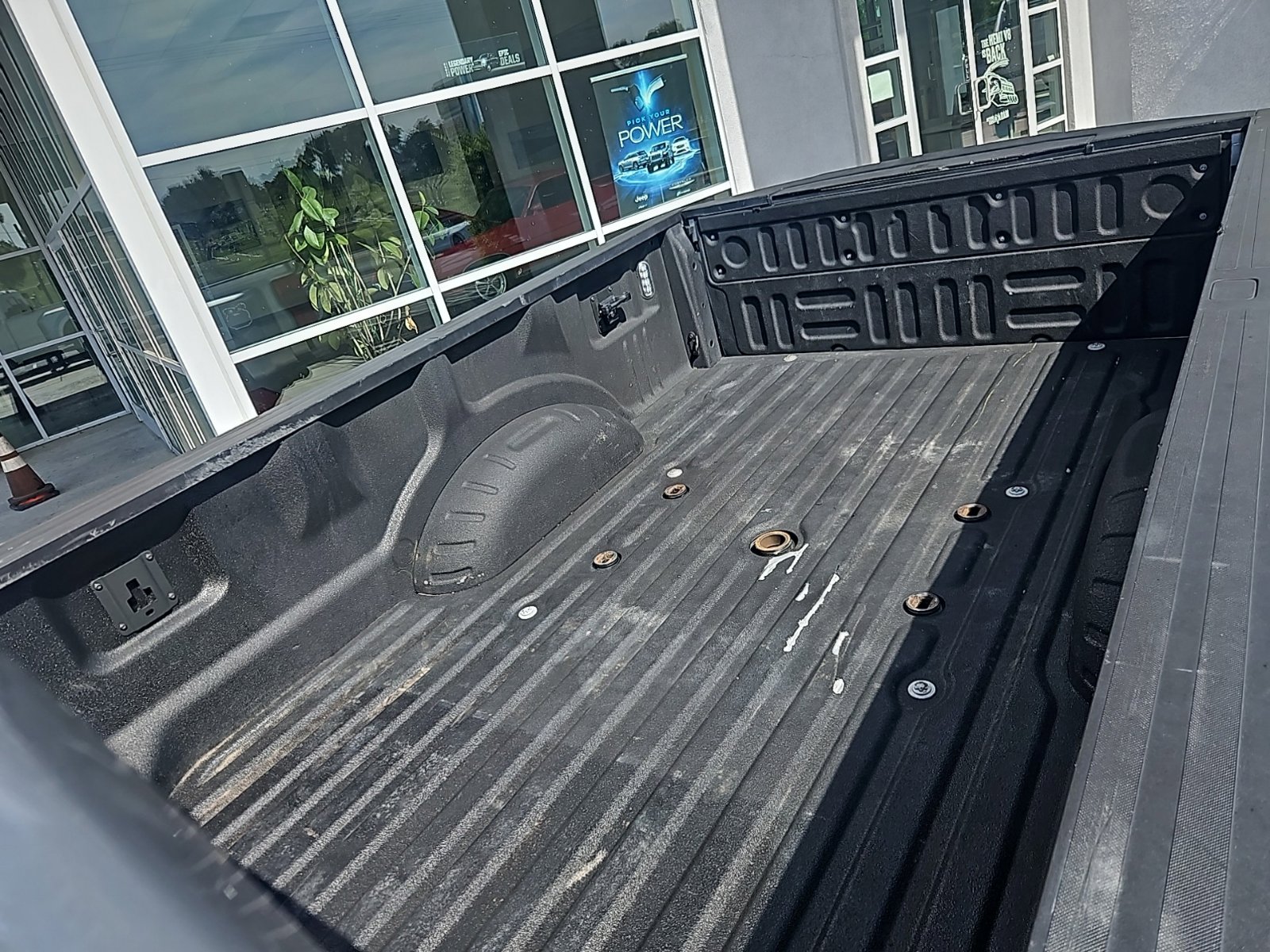 Used 2022 Ford F450 Platinum w/ FX4 Off-Road Package AWD/4WD image 9