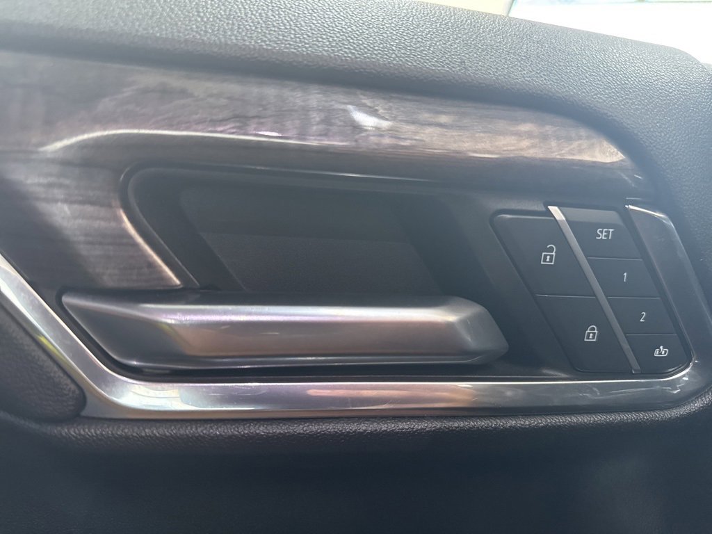 Used 2023 Chevrolet Silverado 1500 LTZ image 16