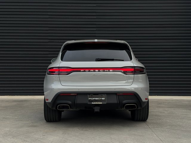 Used 2025 Porsche Macan image 6