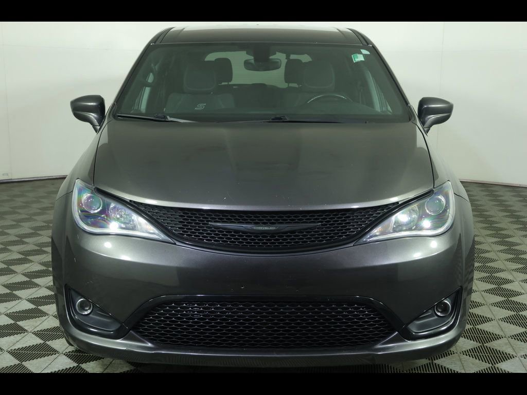 Used 2018 Chrysler Pacifica Touring Plus w/ S Appearance Package image 11