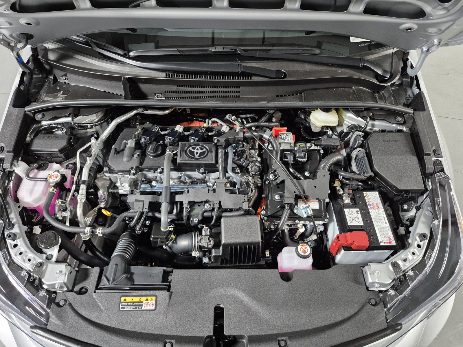 New 2026 Toyota Corolla Hybrid Sedan image 9