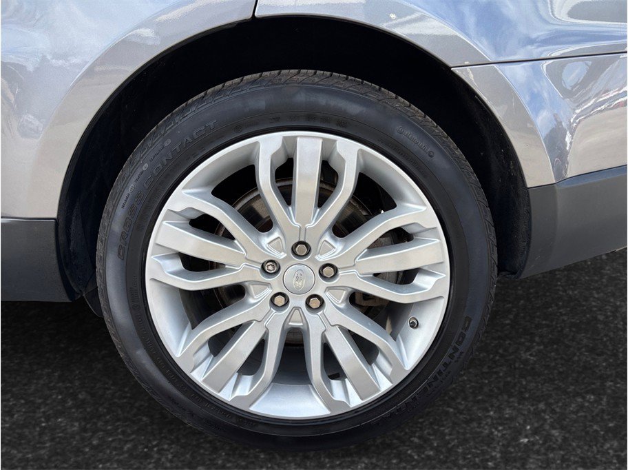 Used 2020 Land Rover Range Rover Sport SE image 16