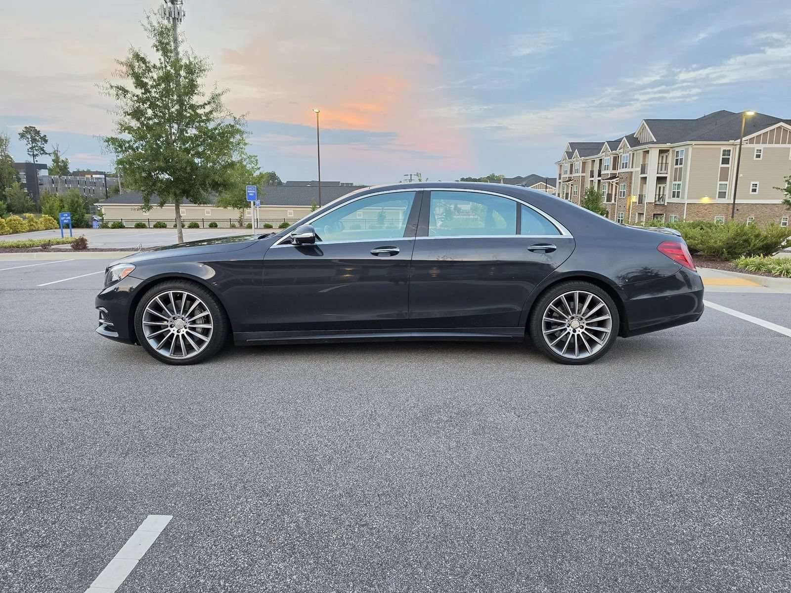 Used 2015 Mercedes-Benz S 550 4MATIC Sedan image 5